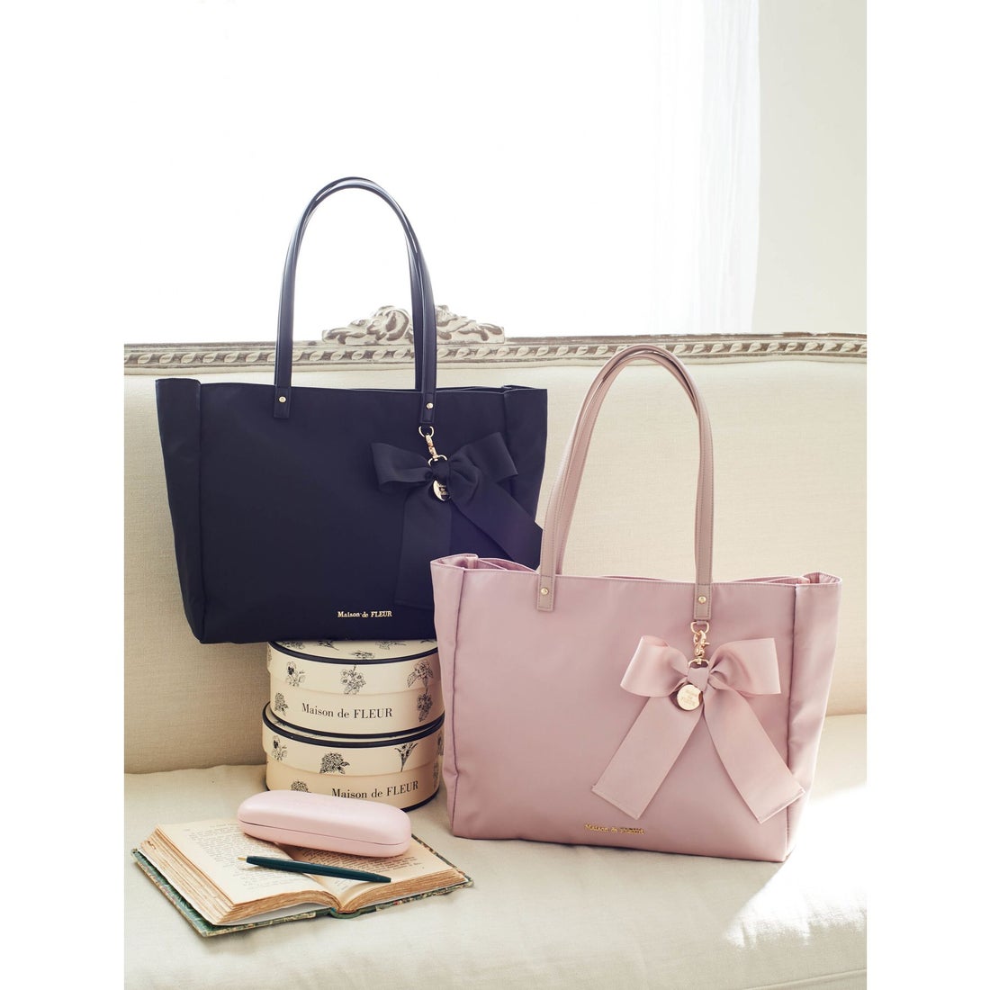 メゾン ド フルール Maison de FLEUR リボンチャーム付き3ルームトート