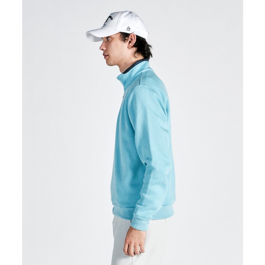 新品【アダバット】2023年総柄ロゴネーム 裏薄起毛 長袖プルオーバー