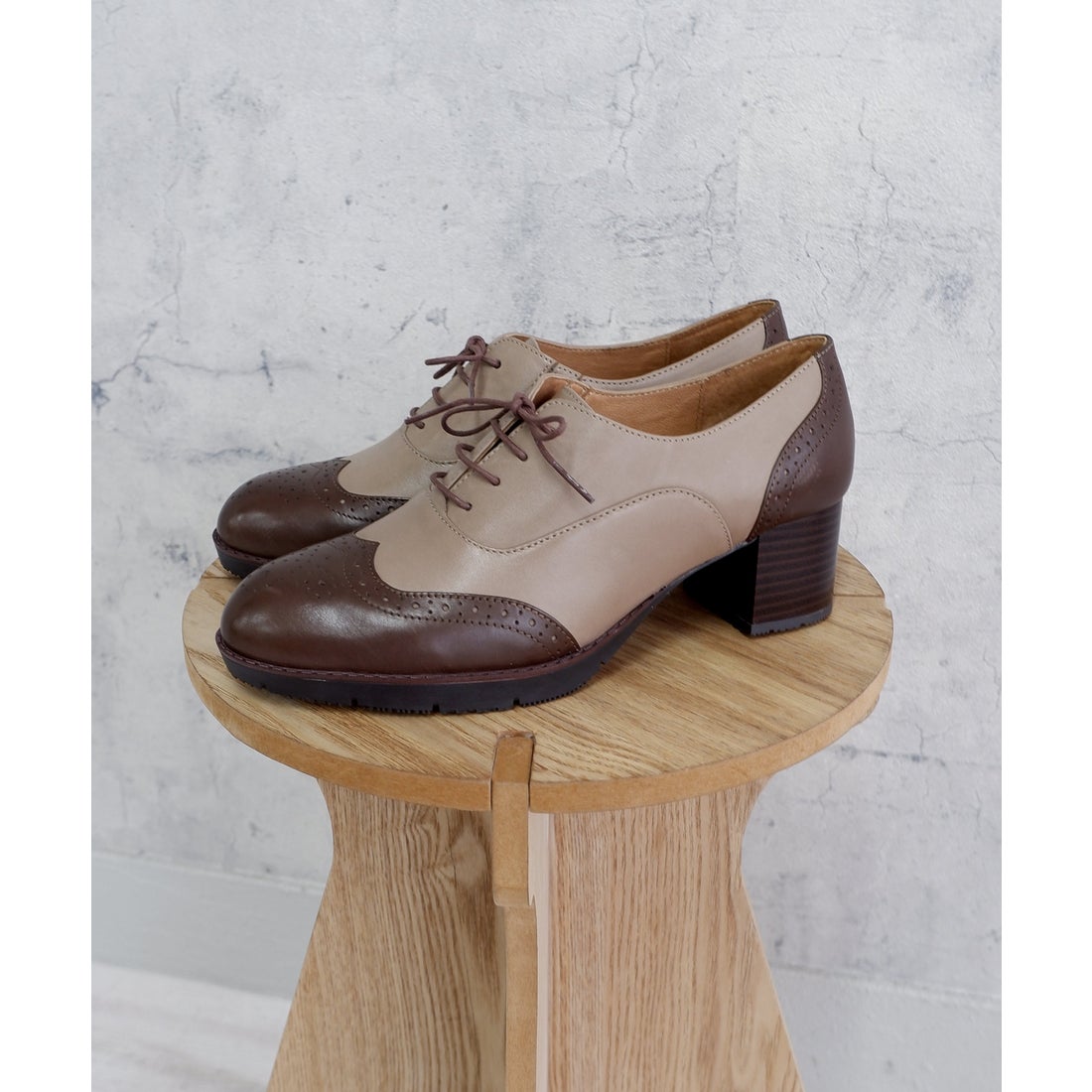 本革】 ウィングチップレースアップブーティ 21515 （グレージュ/C