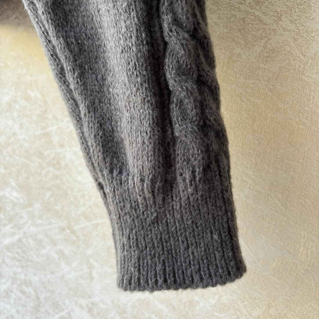 メゾンドラティール maison de LATIR ダブルジップケーブル編みニット