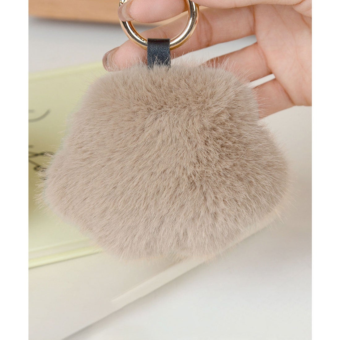 ミニミニストア miniministore 足跡キーホルダー もこもこファー