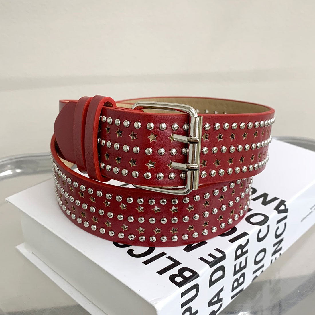 ノンヘッジ non-hedge スタースタッズベルト （レッド） -靴