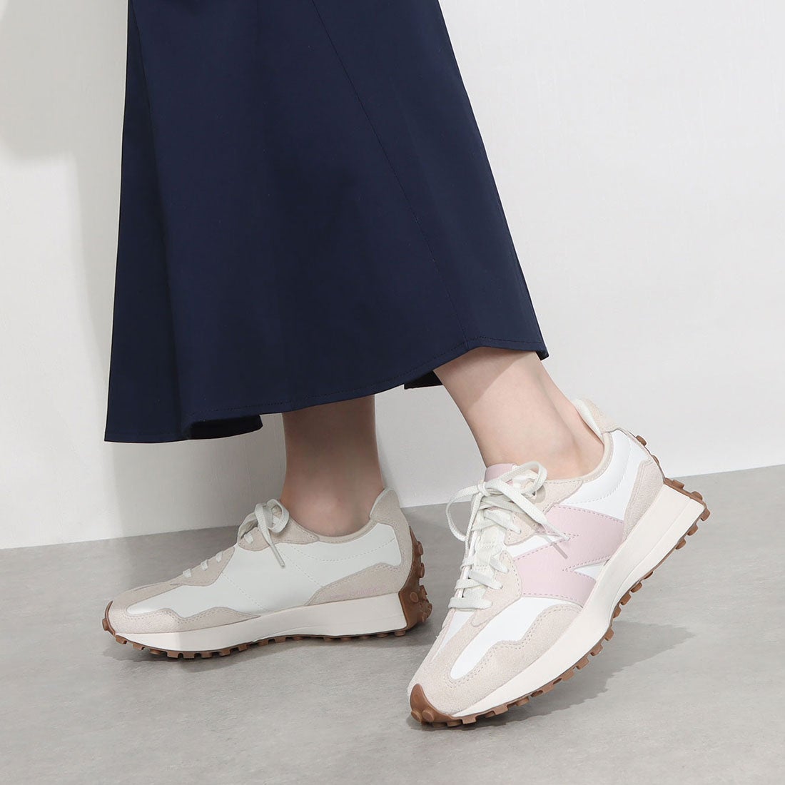 ニューバランス New Balance レディース スニーカー WS327 (ベージュ