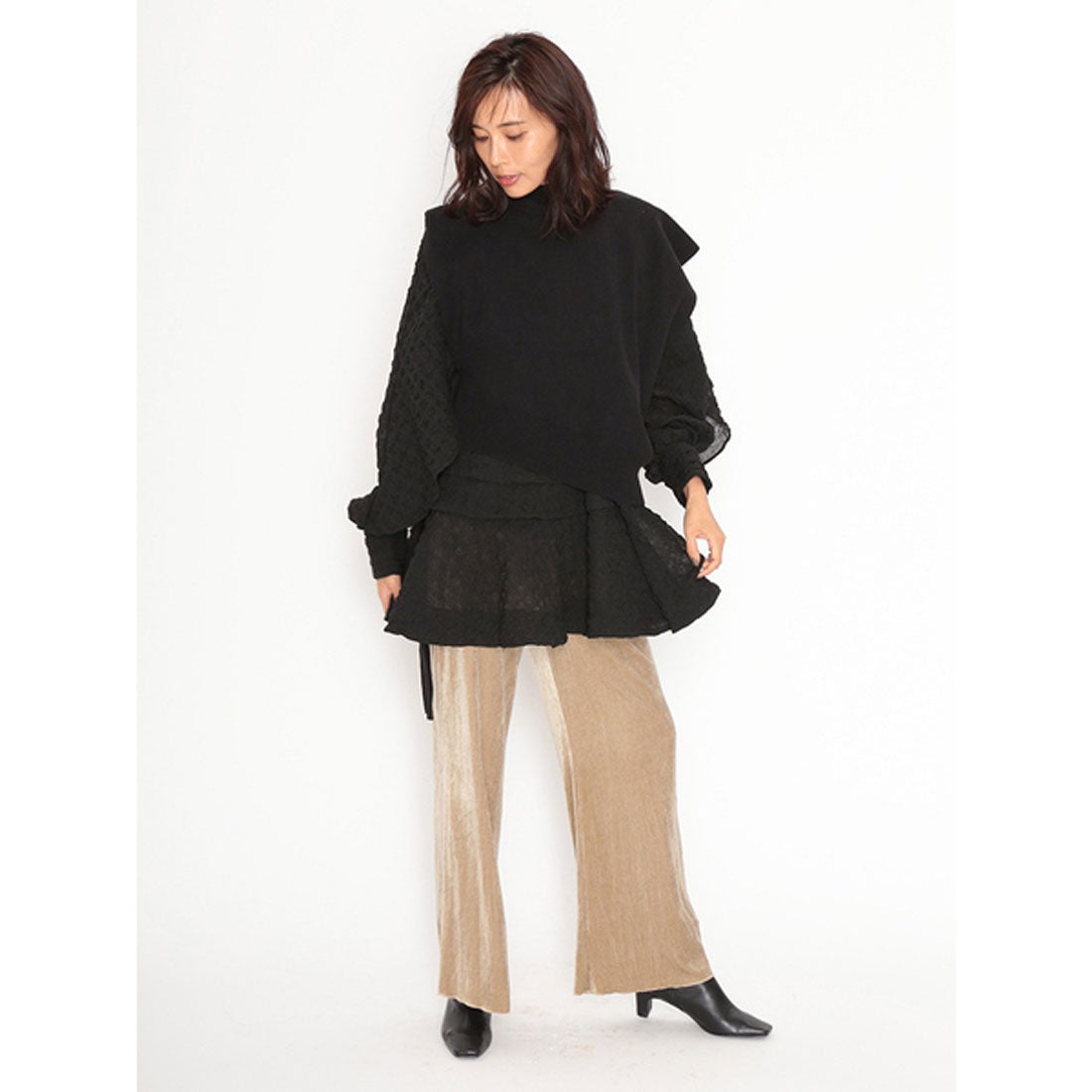 スナイデル SNIDEL エンボスシアーチュニックブラウス （ブラック