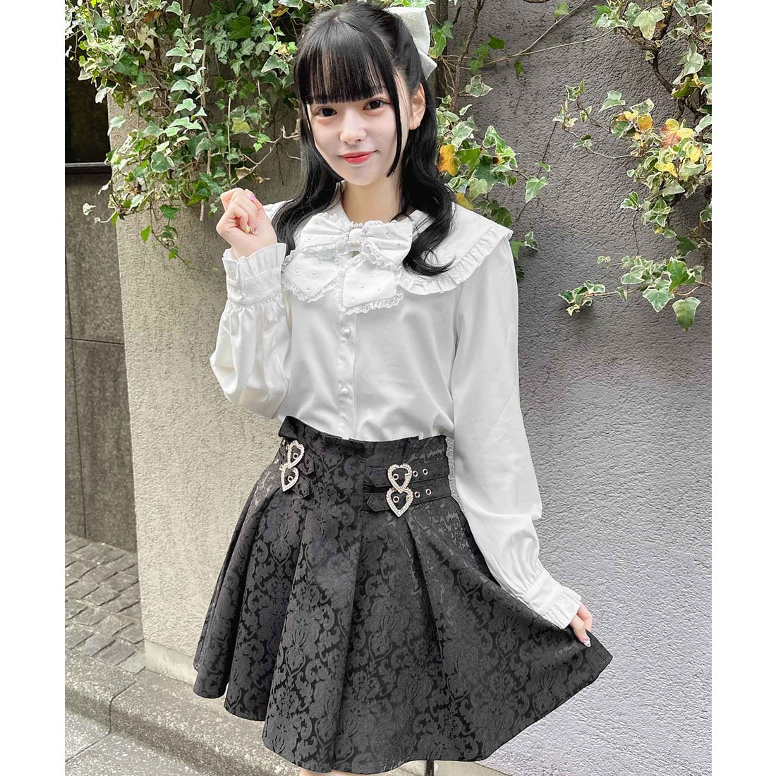 ロジータ ROJITA 衿レースパールビジュリボンブラウス （ホワイト