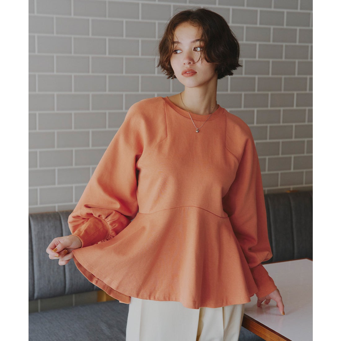 ティティベイト titivate ボリュームスリーブペプラムトップス