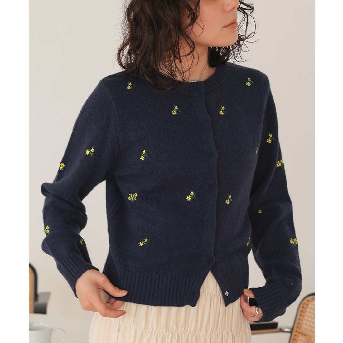 ティティベイト titivate アルパカタッチフラワー刺繍カーディガン