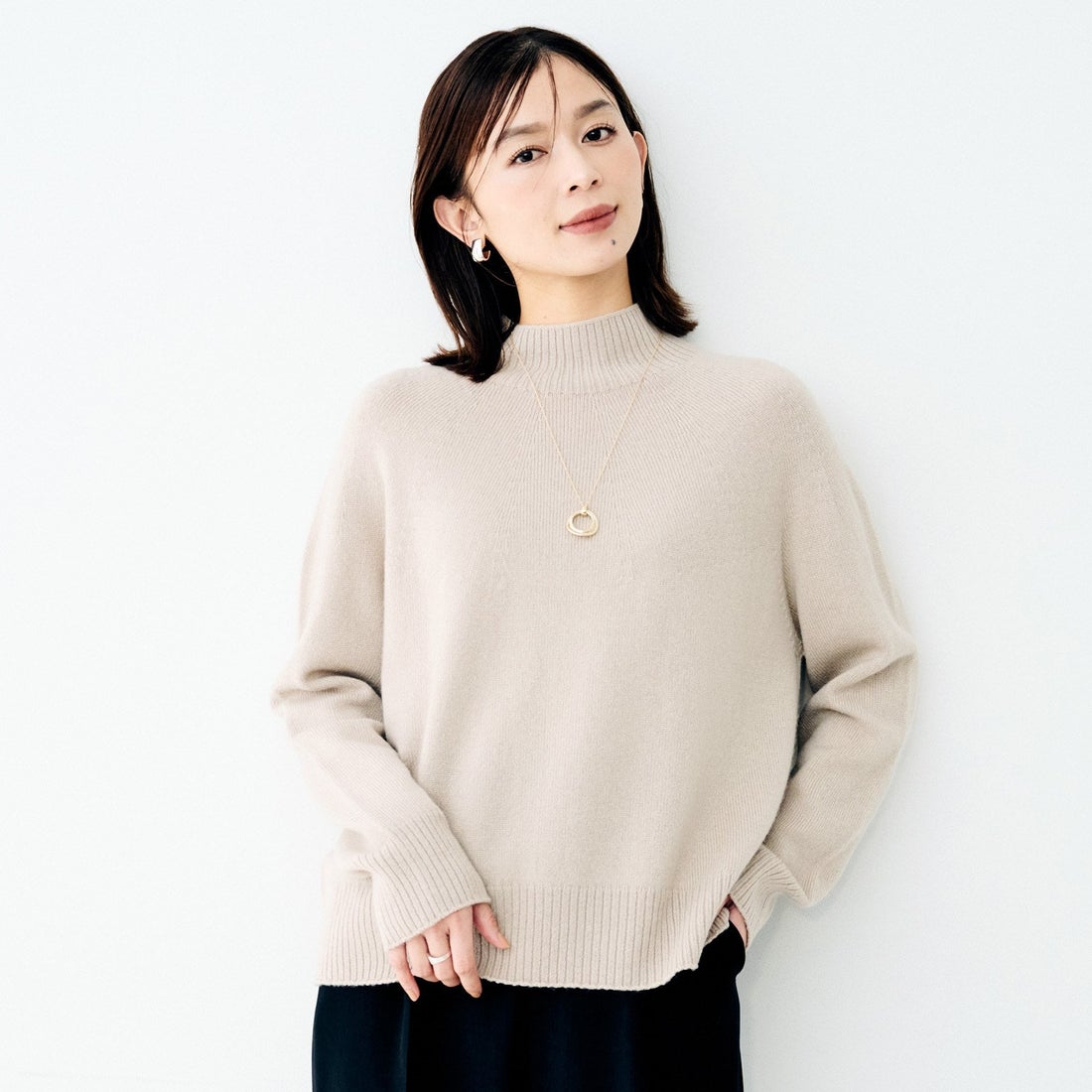 アンタイトル UNTITLED ウールシルクカシミヤボトルネックニット