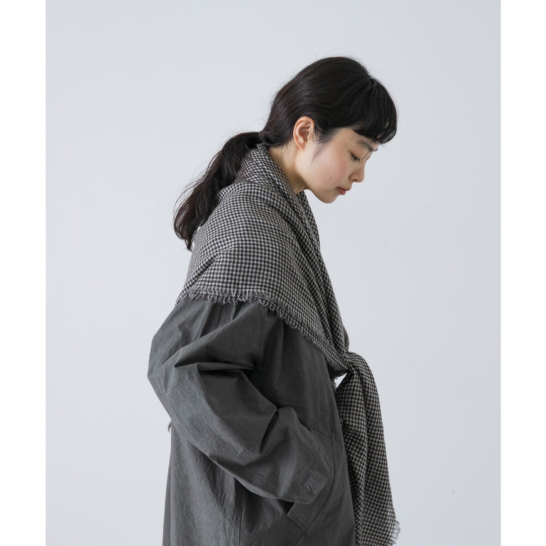 カグレ かぐれ チェックスクエアストール （グレー） - ファッション