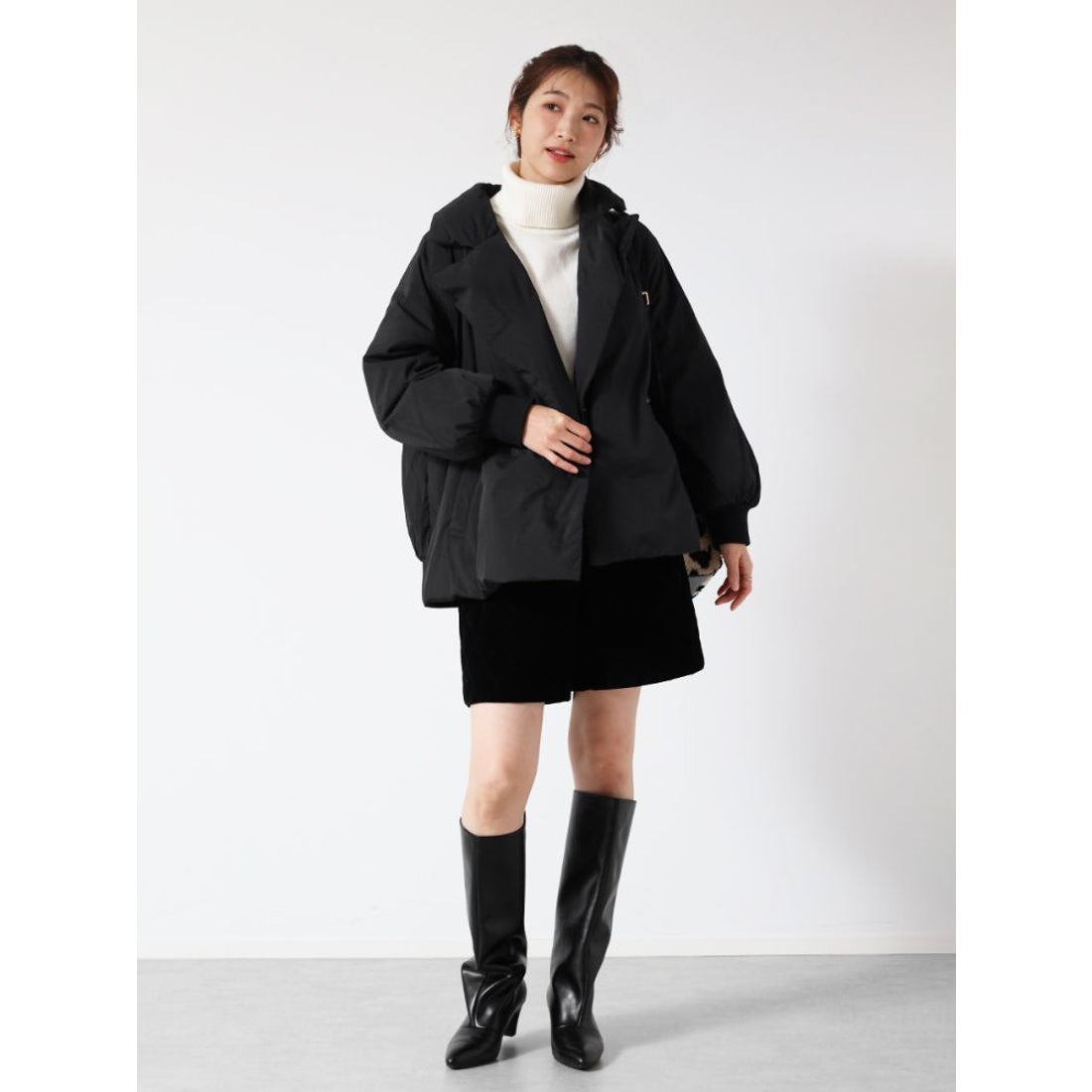 ヴァン Vin ビッグカラーダウンジャケット （ブラック） -靴