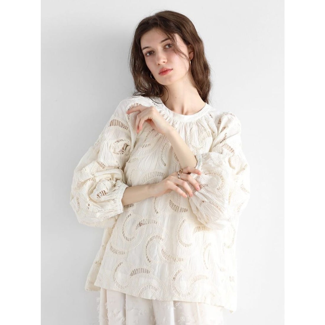 ヴァン Vin Ample コットンエンブロイダリーブラウス （アイボリー