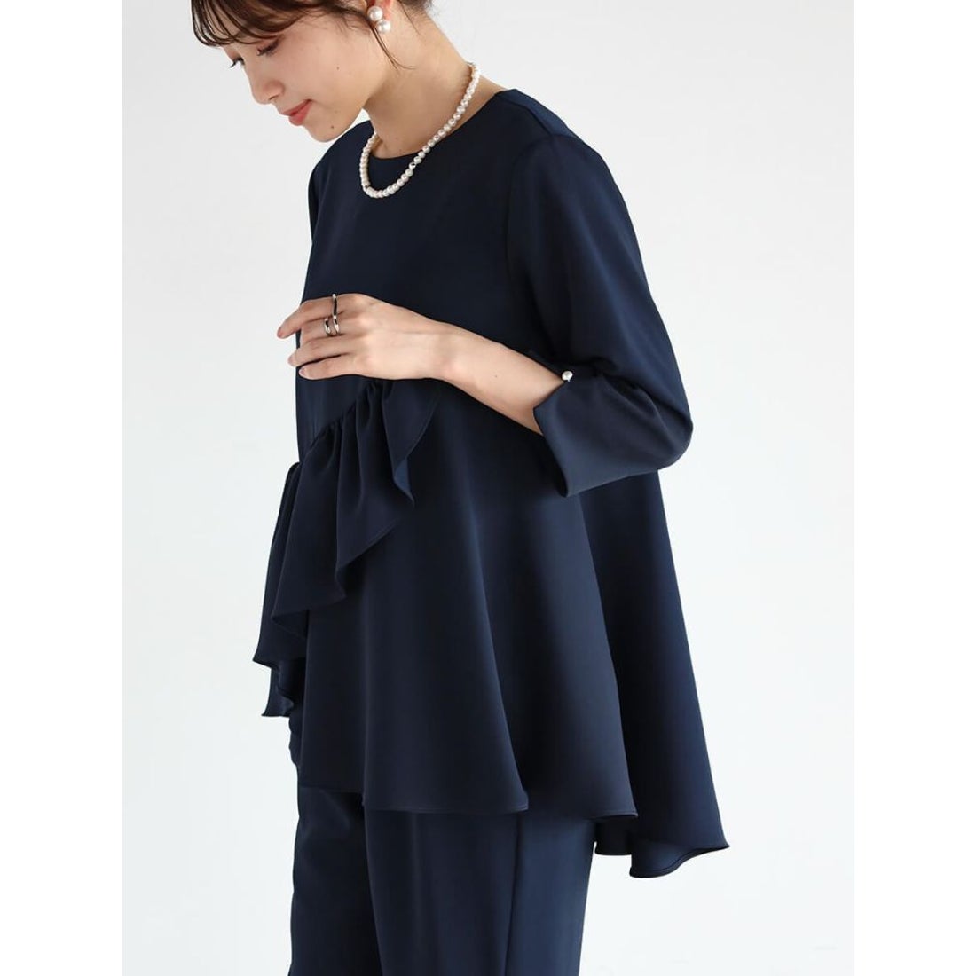 ヴァン Vin フリルデザインネイビーブラウス （ネイビー