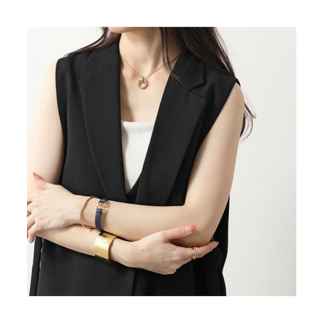 ヴァレンティノ VALENTINO VALENTINO ブレスレット J0C44 ZXL レザー V