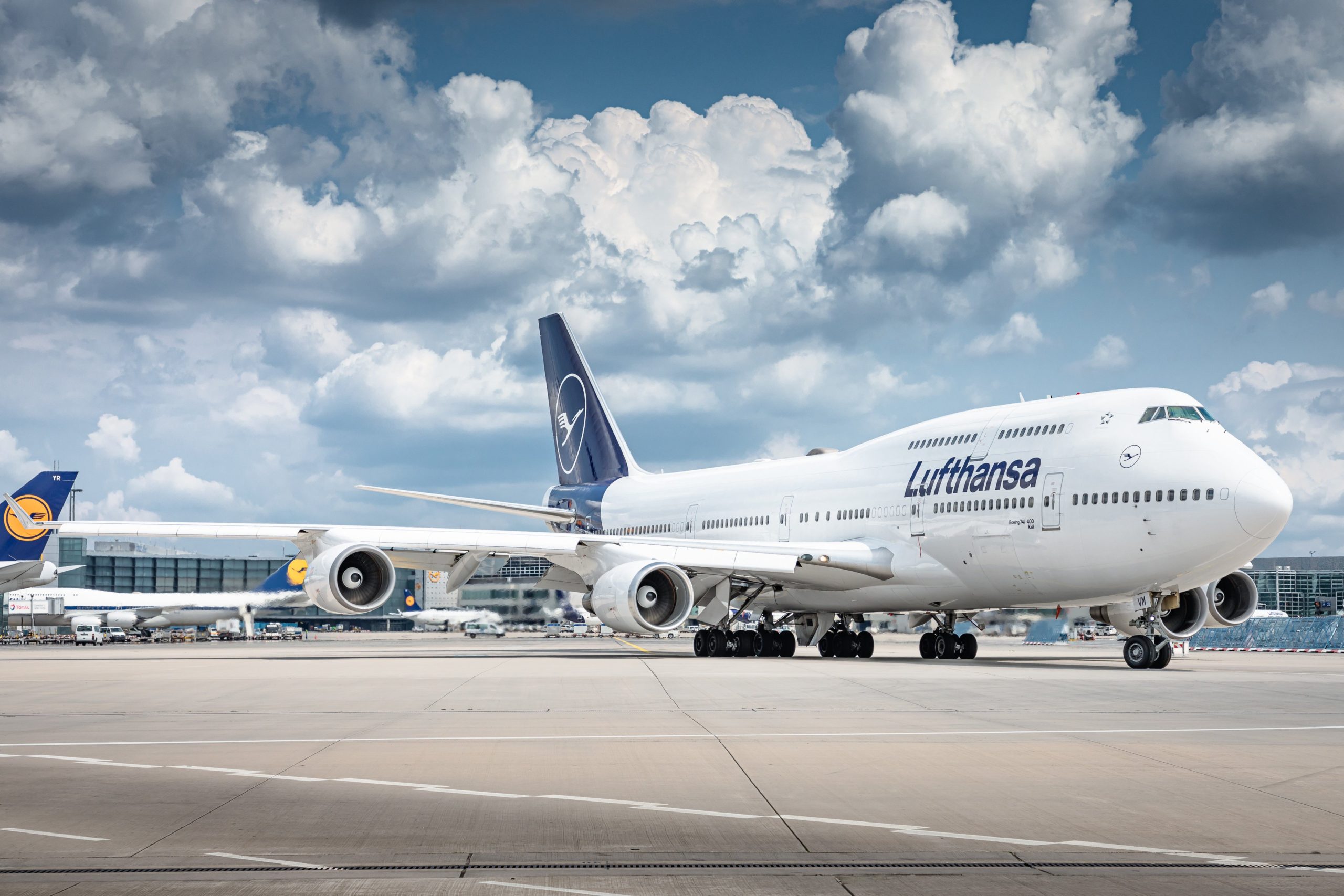 ルフトハンザドイツ航空、747-8型機と747-400型機の各2機の売却が決定