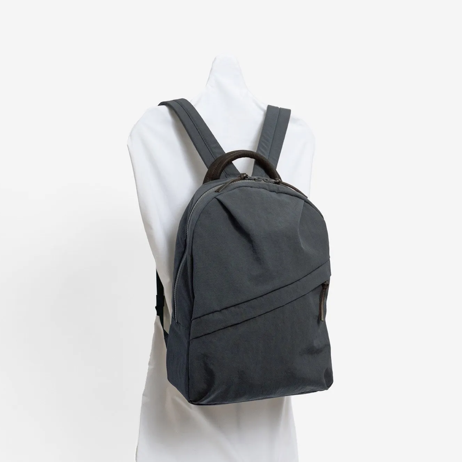 1_b35e4302-699a-4fbb-9274-