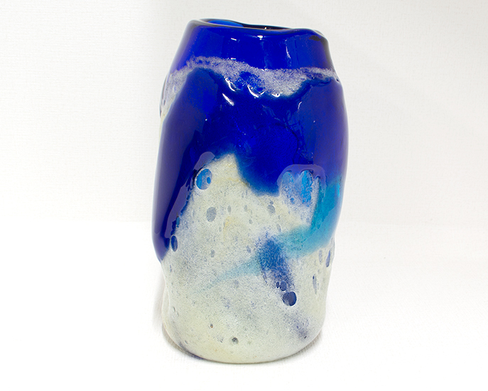 和雑貨 四季彩堂 オンラインショップ / 琉球ガラス 白泡二色巻筒花器