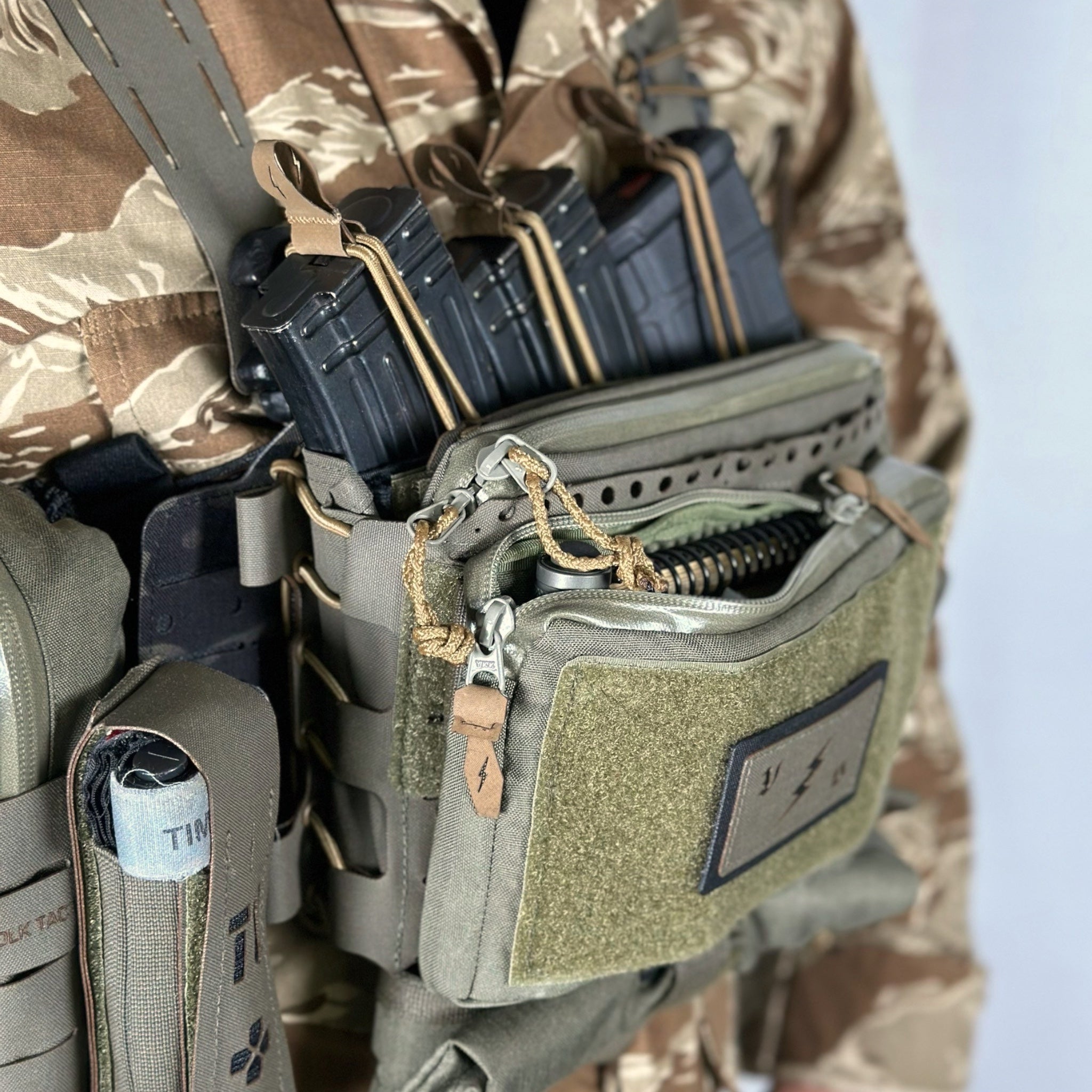 WIDE INSERT POUCH – VOLK TACTICAL GEAR