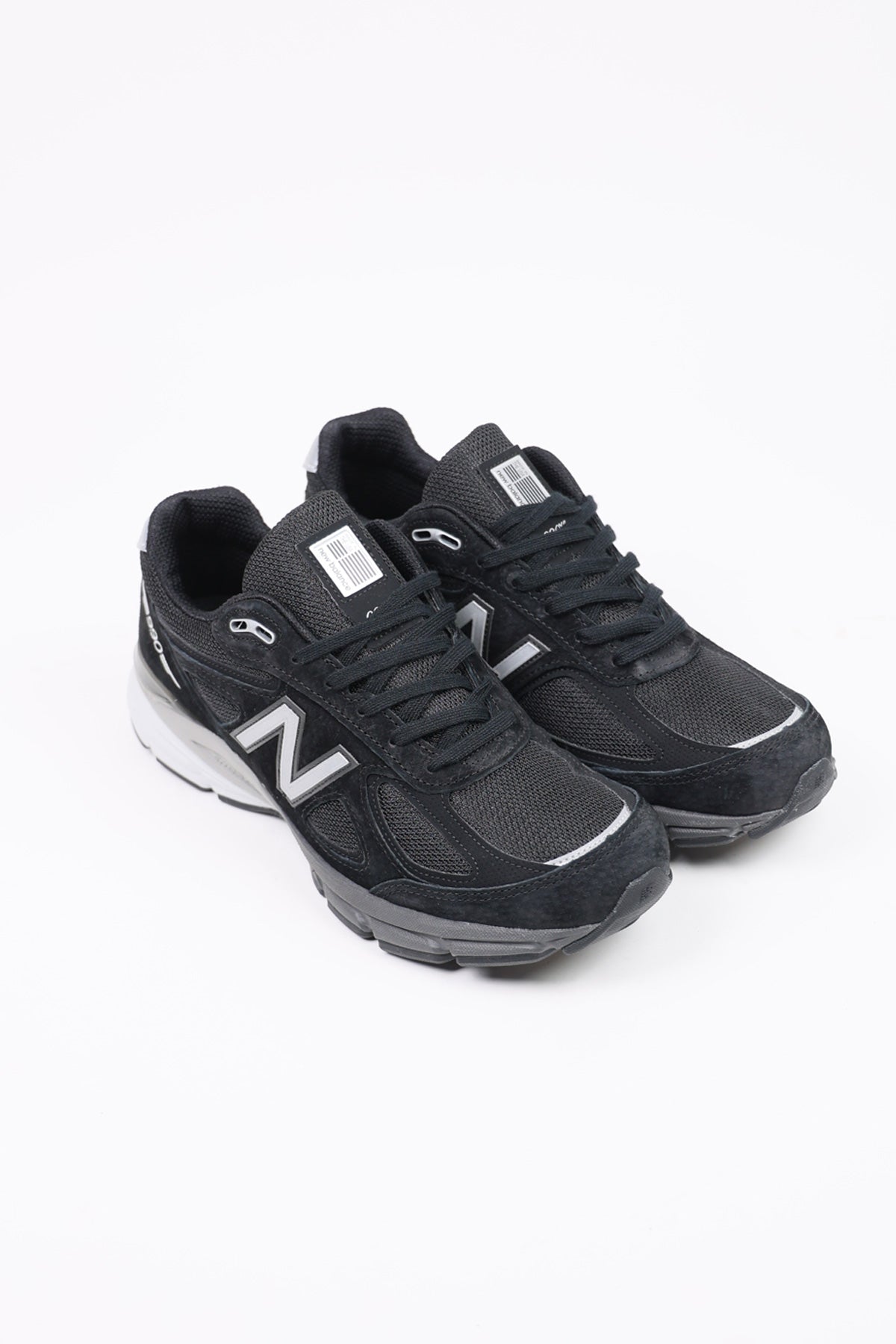 New Balance 990v4 | Black/Silver | Canoe Club