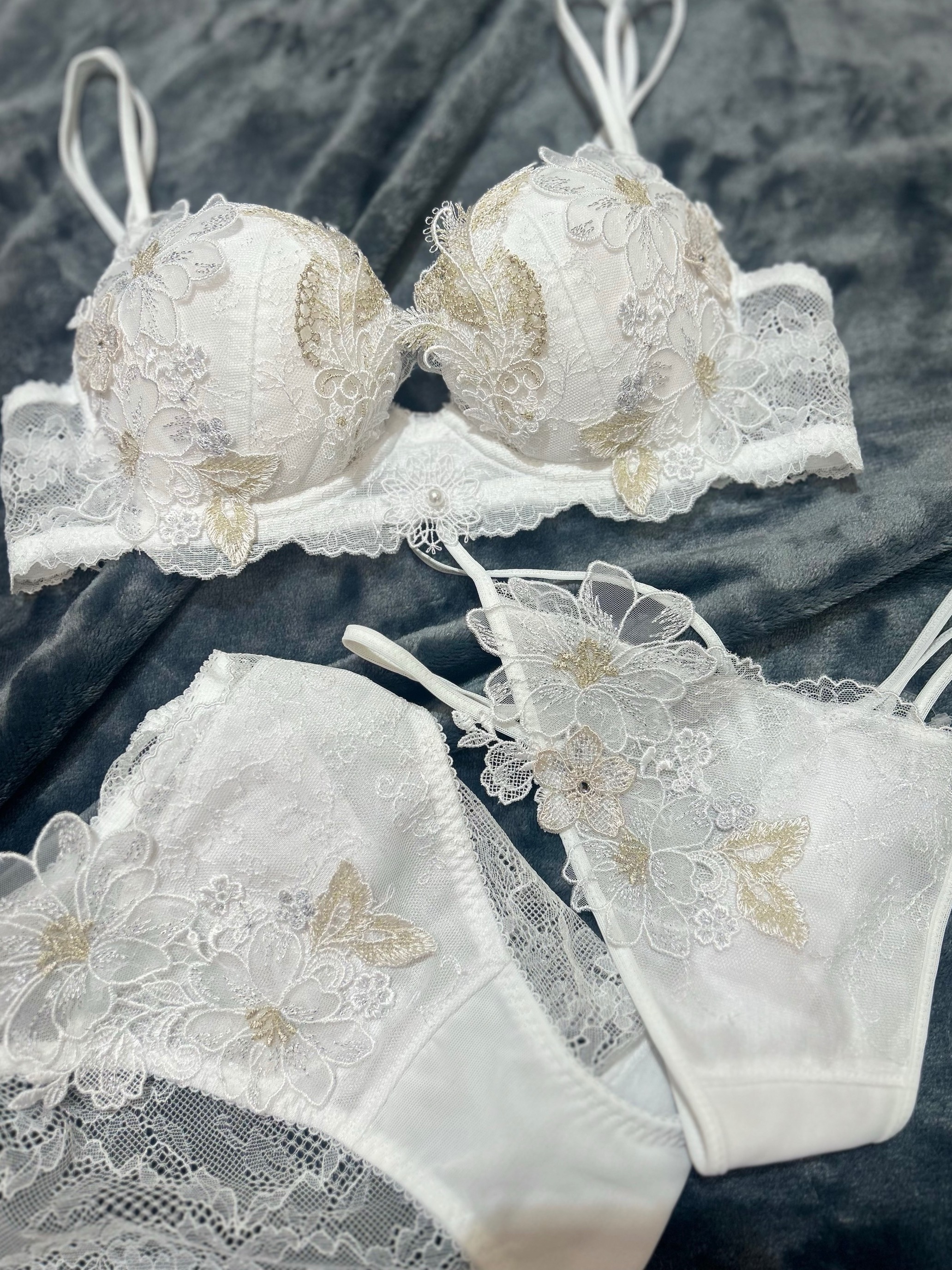 一年頑張ったご褒美に✨✨ | ワコール パルファージュ／ラゼ／Yue