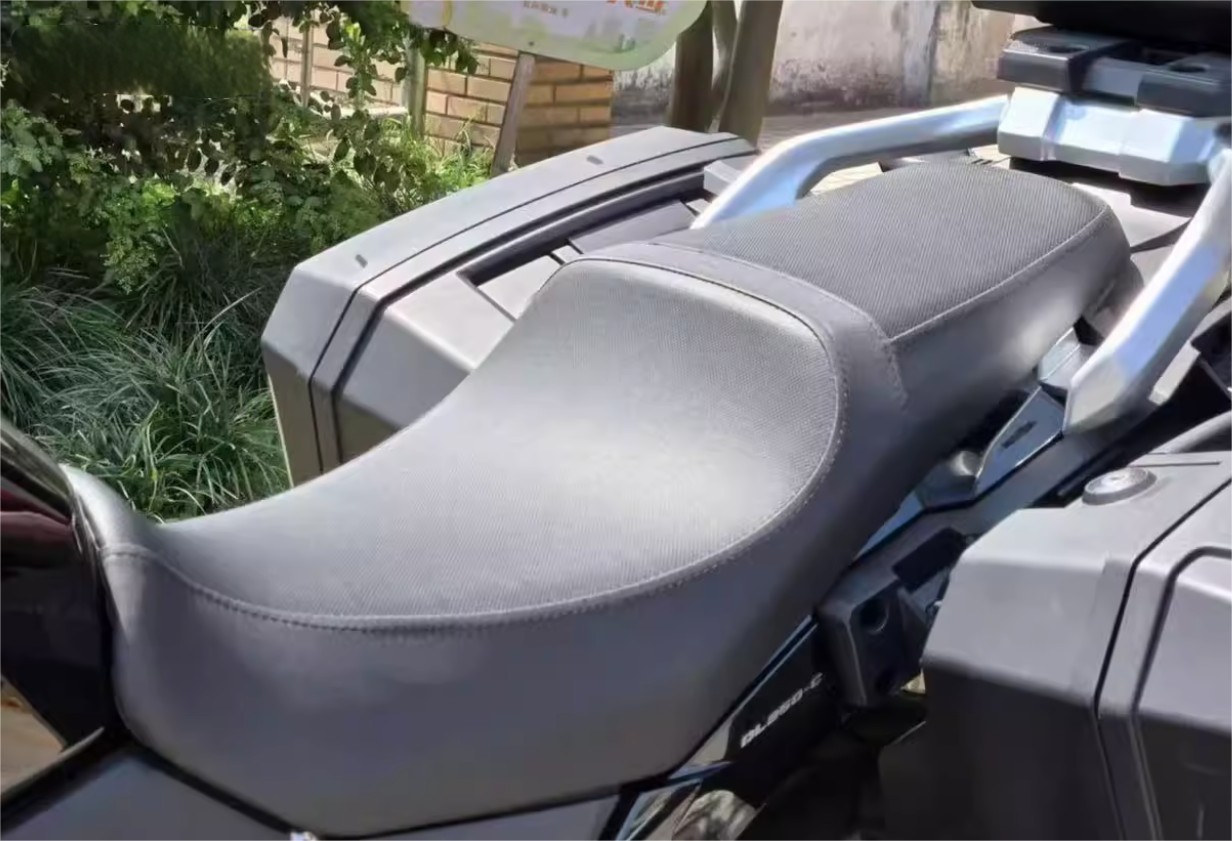 ホンダ（HONDA） スズキ V-Strom Vストローム 250 シート ダブルシート