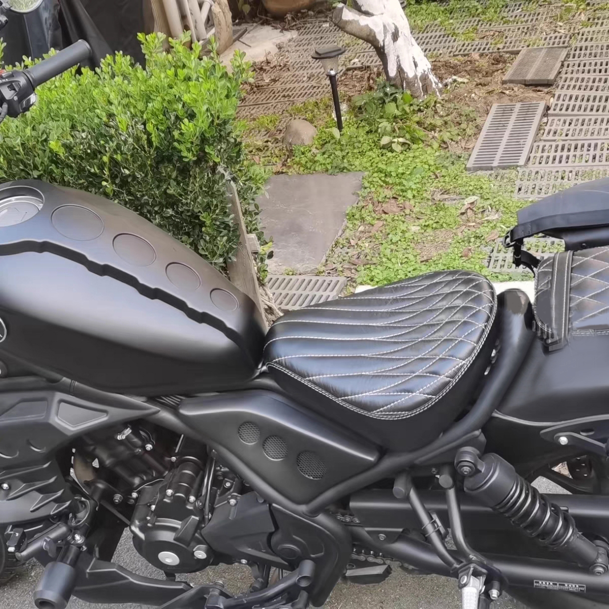 ホンダ（HONDA） レブル 1100 シート ソロシート 前後セット バイク