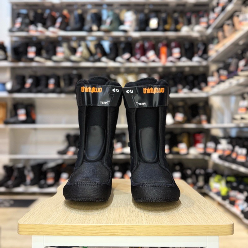 thirtytwo スノーボード ブーツ（サイズ（cm）：23cm）｜スノーボード