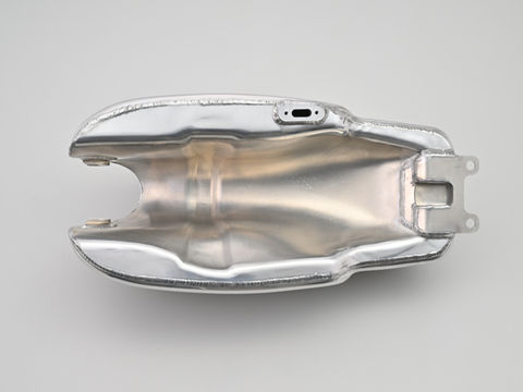 デイトナ ノートンタイプ アルミガソリンタンクキット SR系用 ヤマハ