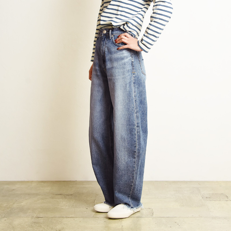 YANUK（ヤヌーク） ローラ LAURA カーブテーパード デニムパンツ