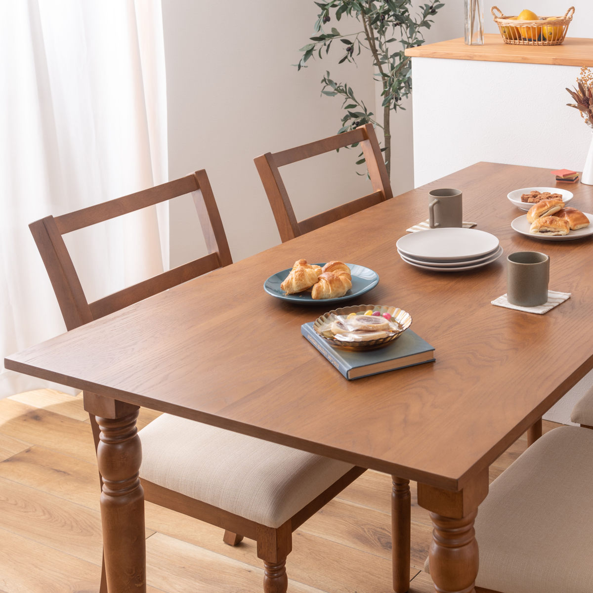 東谷 ダイニングテーブル 幅150cm クラシック風 （ 4人掛け