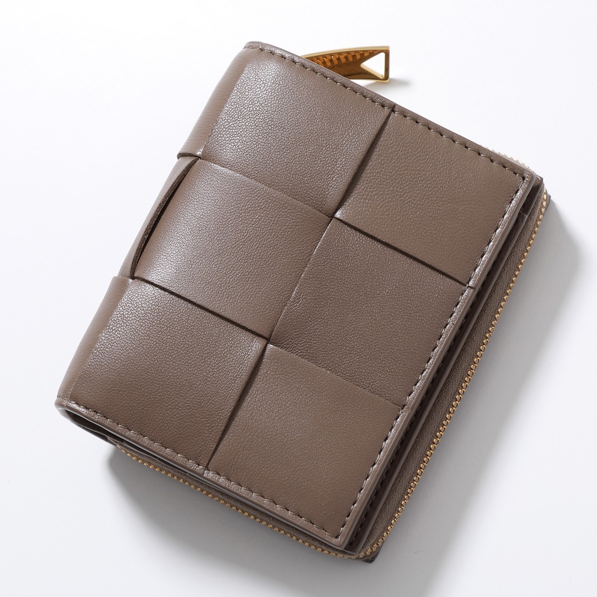 BOTTEGA VENETA（ボッテガ・ヴェネタ） 二つ折り財布 カセット 750253