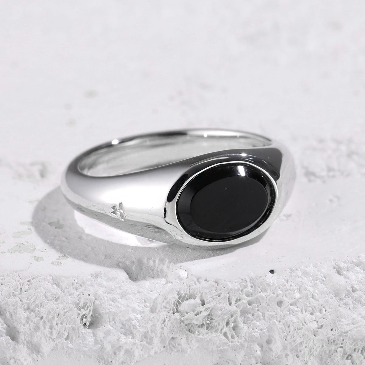 TOM WOOD（トムウッド） リング メンズ Joe Ring Polished Onyx ジョー
