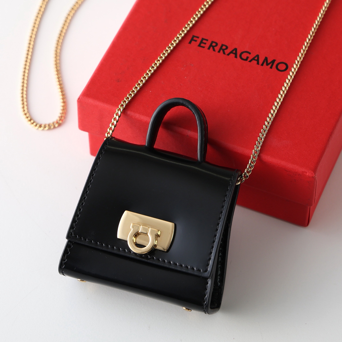 FERRAGAMO（フェラガモ） イヤホンケース 220486 765929 レディース