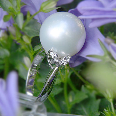 パール 指輪 真珠 リング 南洋白蝶真珠 ダイヤモンド ホワイトグリーン