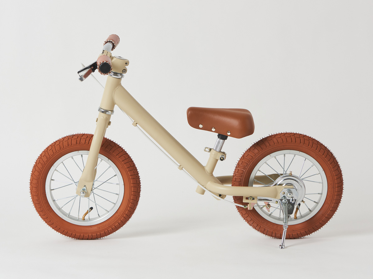 キックバイク SPARKY ecru 組立整備済み ブレーキ ゴムタイヤ スタンド