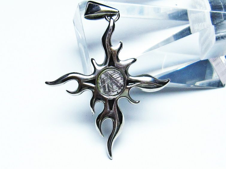 ギベオン隕石 ペンダント｜Gibeon メテオライト 鉄隕石 ナミビア産