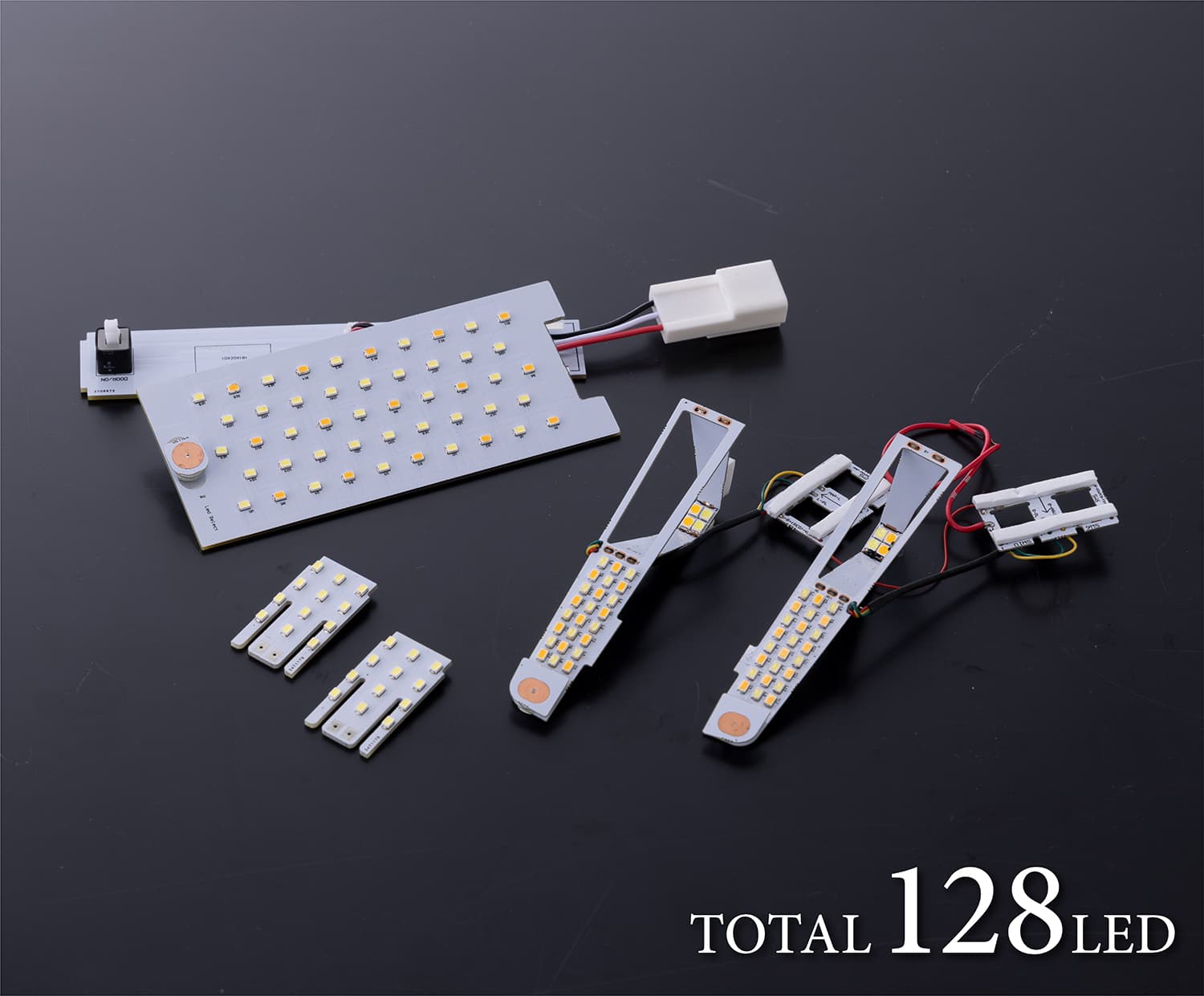 ヴァレンティ（VALENTI） トヨタ90系ノア・ヴォクシー専用LEDルーム