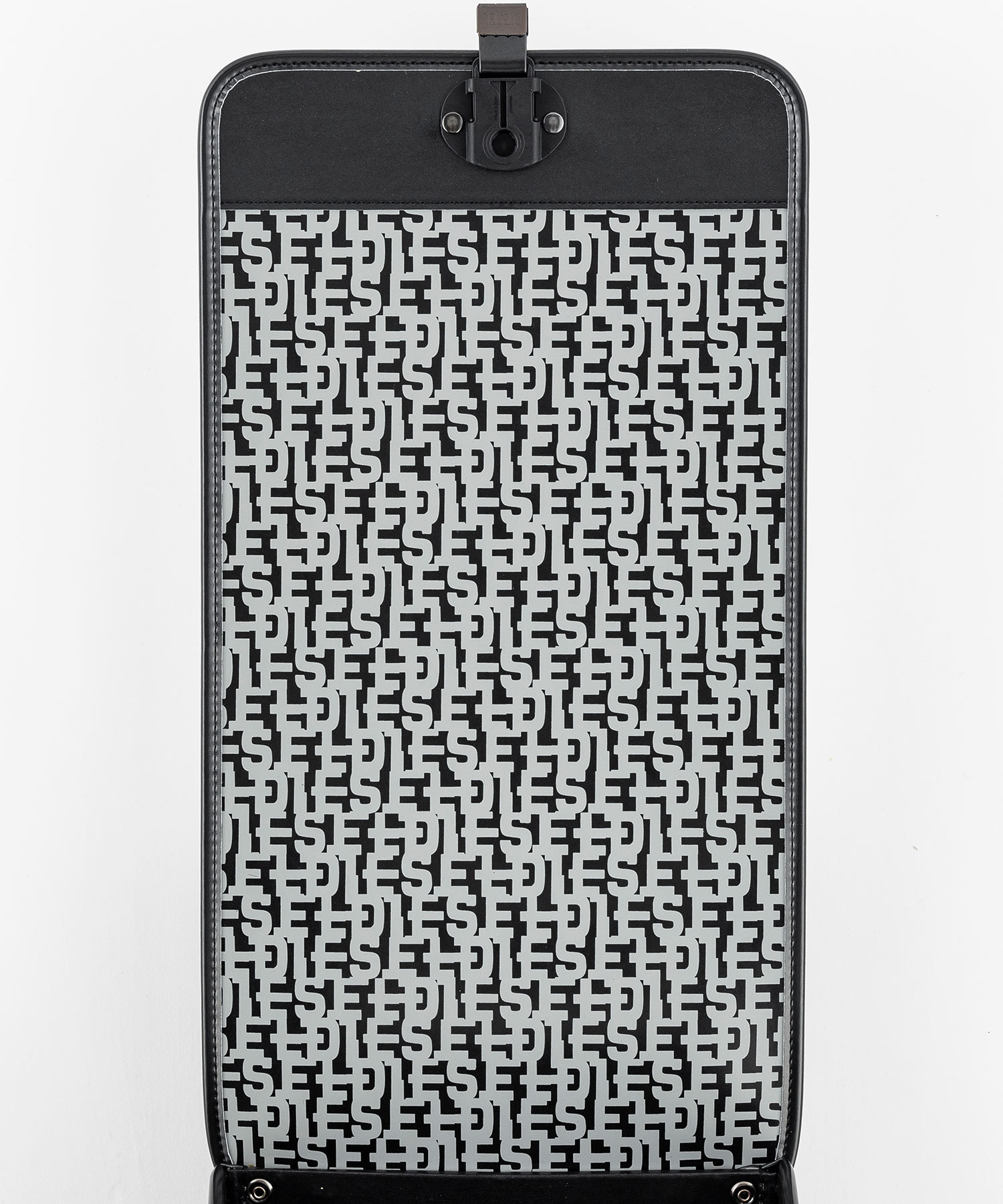 DIESEL(ディーゼル)REFLECTOR VERTICAL LOGO(リフレクター バーチカル