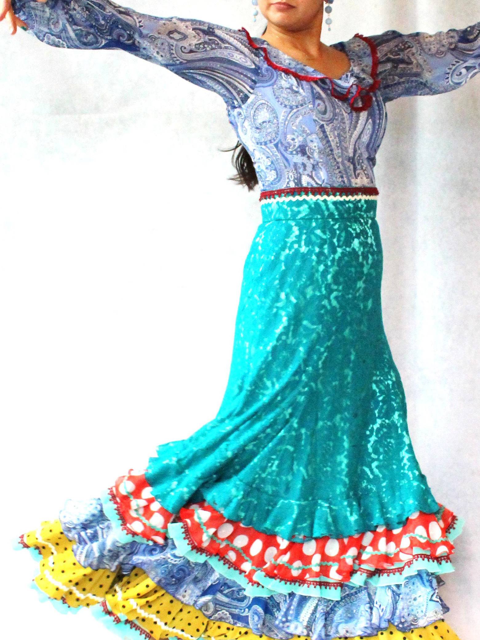 Sonia Johnes | フラメンコ衣装のソニア・ジョーンズ 公式ブランドサイト