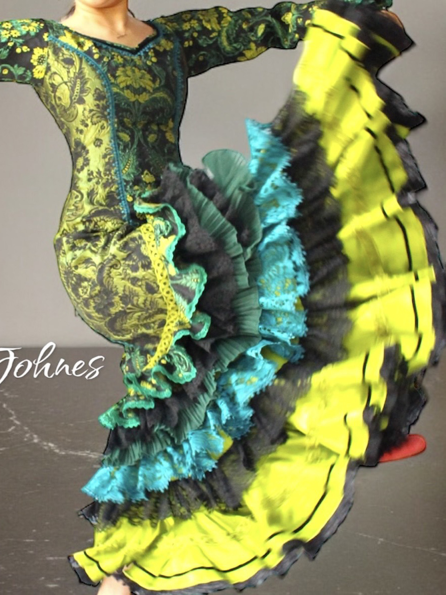 Sonia Johnes | フラメンコ衣装のソニア・ジョーンズ 公式ブランドサイト