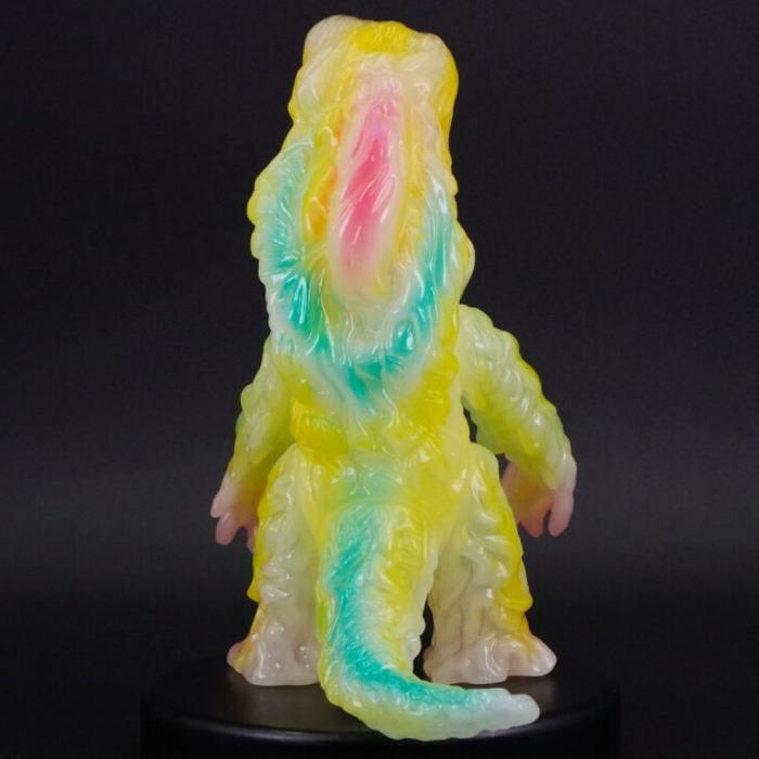 ショップ・墓場の画廊にブルマァクの「公害怪獣ヘドラ」が襲来