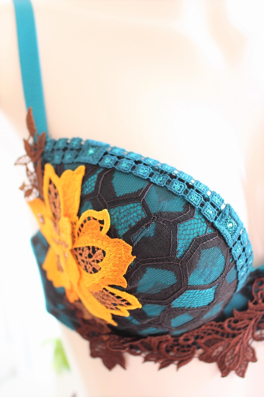 ケニアランジェリ～♡ サルート44group BSカラー | La Sorbonne（ラ