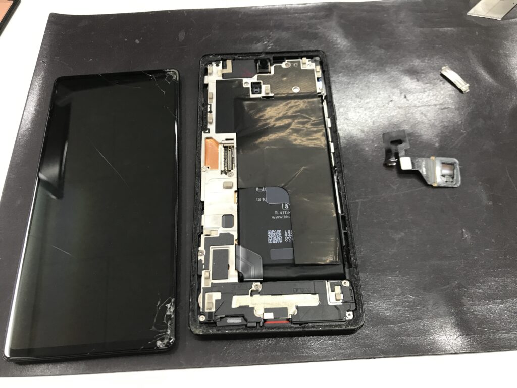 Pixel6a】ぶつけてしまった衝撃で画面が割れてしまった…データは