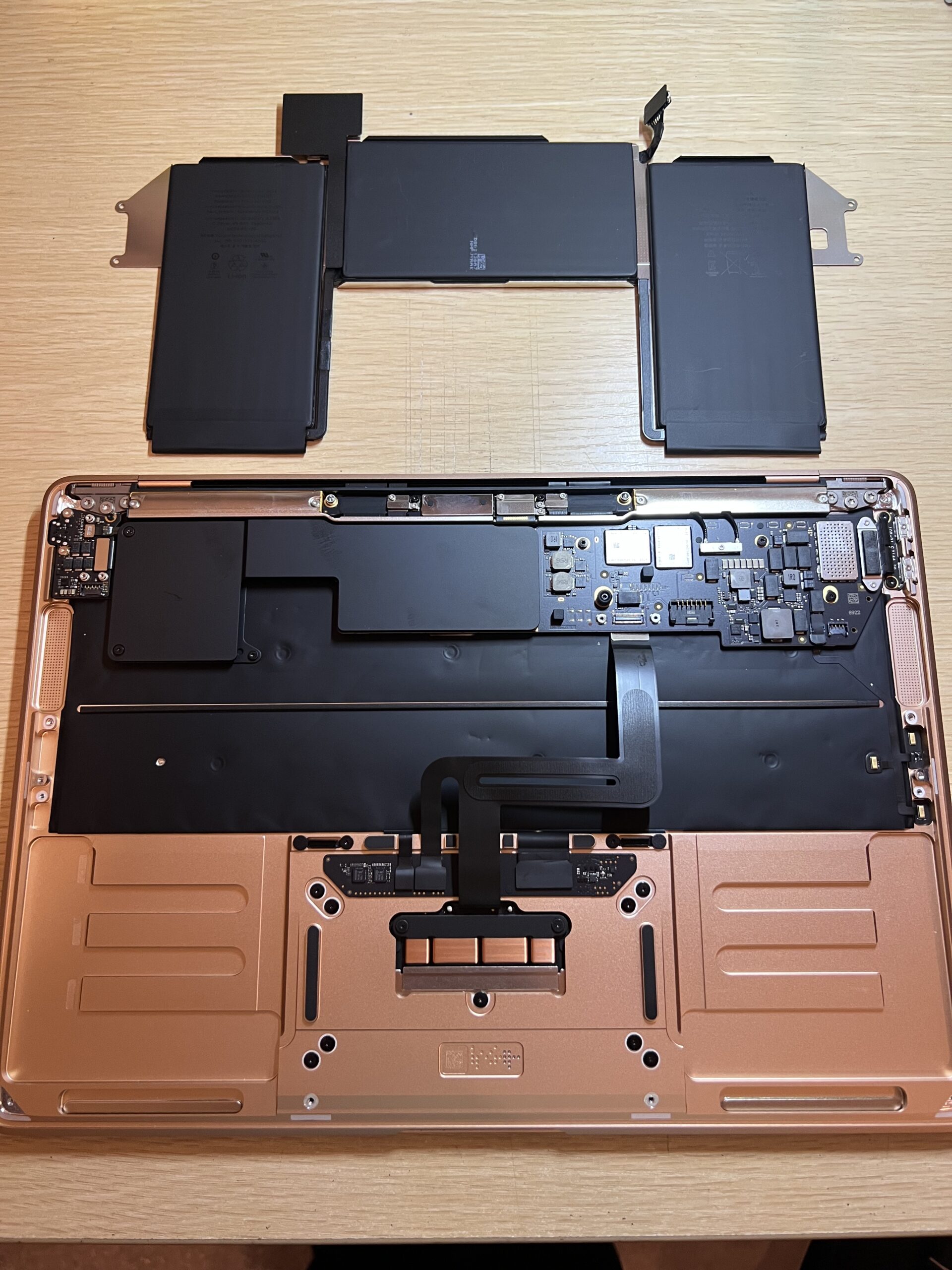 MacBook Air 起動しない原因はバッテリーかも