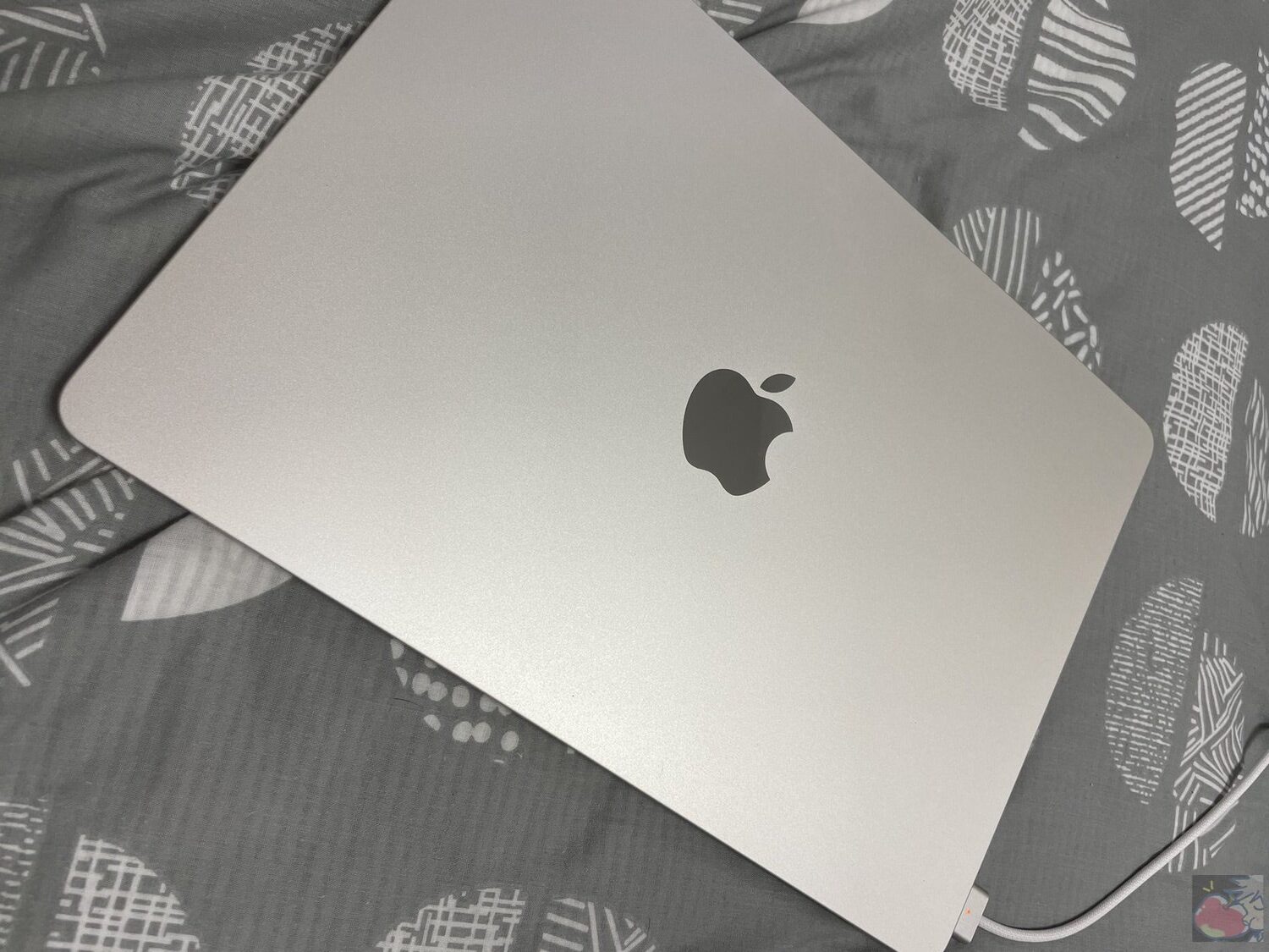 M2 MacBook Airのレビューを14名分集めてわかった100のこと | Apple