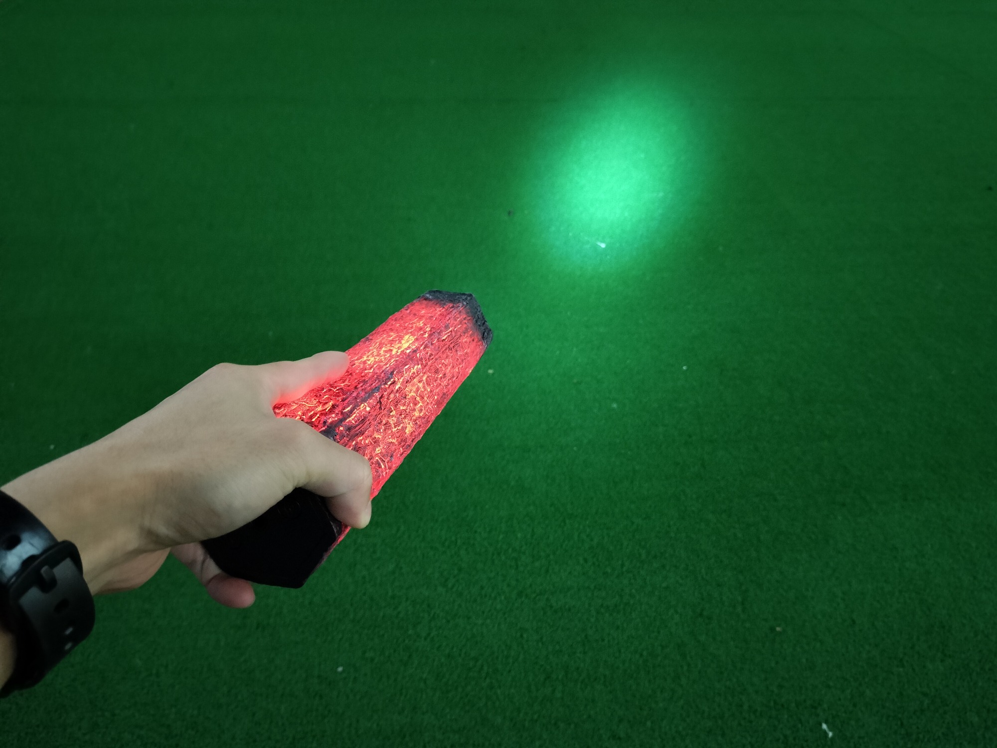 まるで熾火！？】実はTheArth（ざぁ～ッス）LEDライトの薪男をご紹介