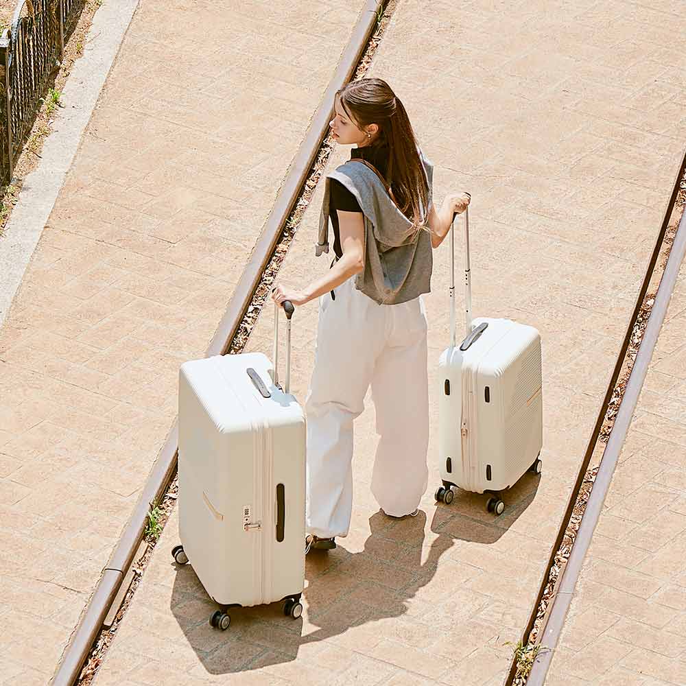 ジェネシス 66cm バニラホワイト | スーツケース | SWISS MILITARY