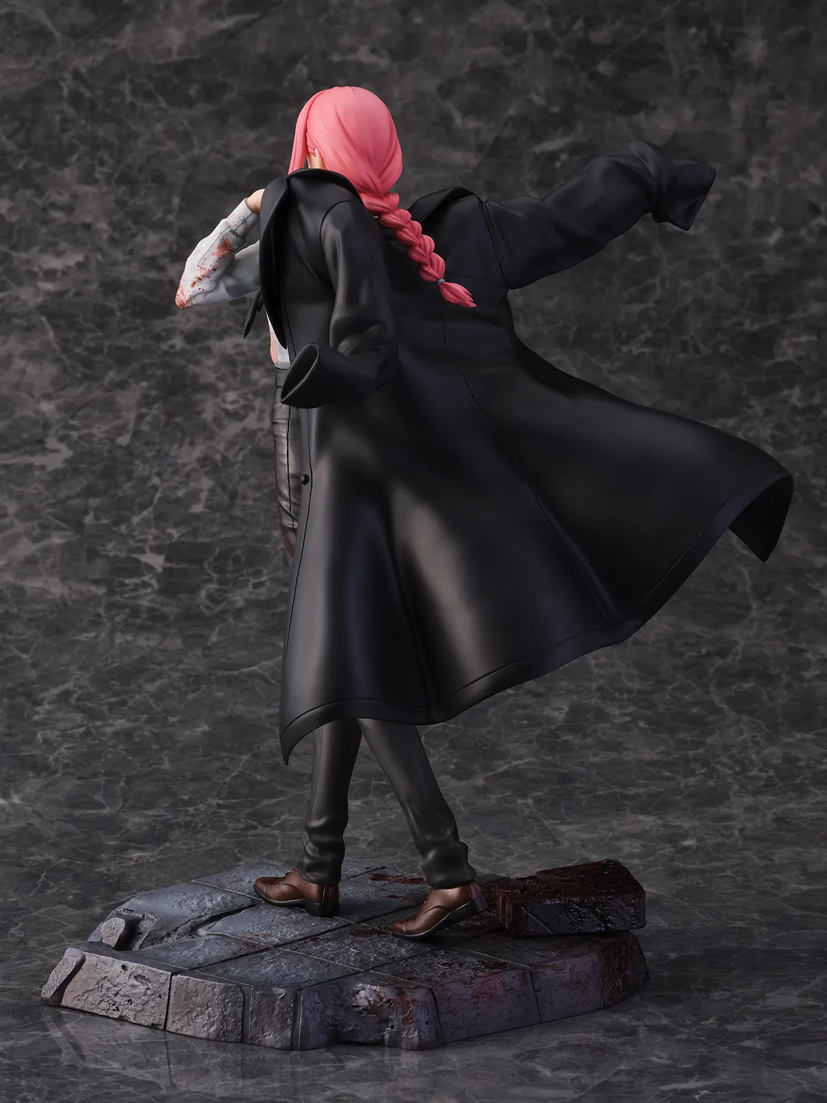 Design COCO │ PRODUCTS │ 『チェンソーマン』マキマ 1/7スケール