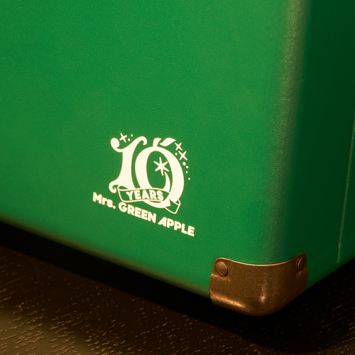 MGA レコードプレーヤー【グッズ】 | Mrs. GREEN APPLE | UNIVERSAL