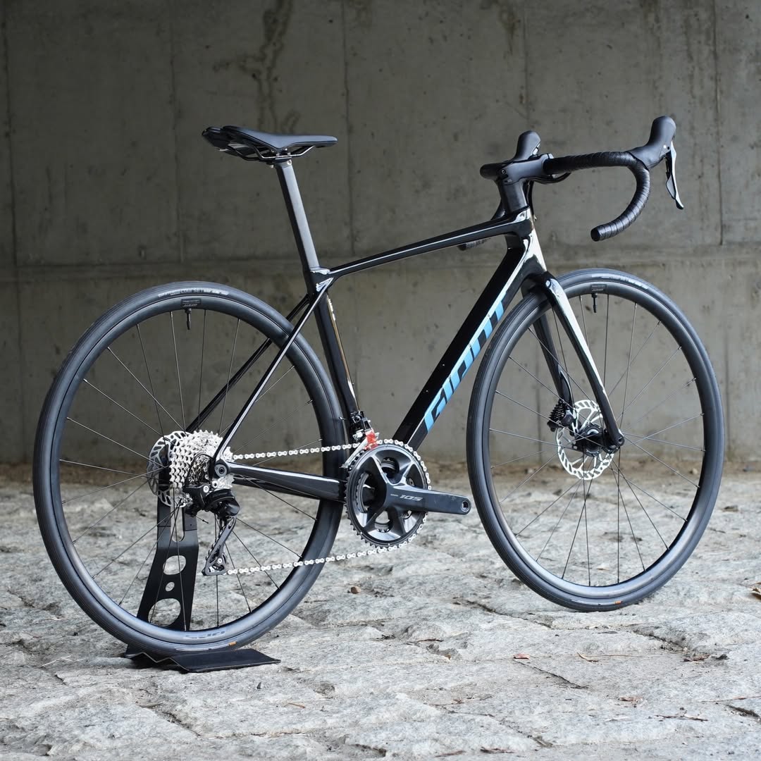GIANT / 【京都/店頭お渡し限定】【2025年モデル】TCR ADVANCED 2 KOM