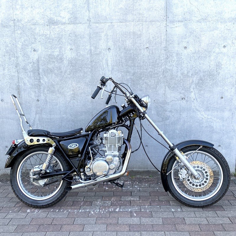 ソロサドルシートキット ピリオンパッドセット ホワイト SR400/500 / 2